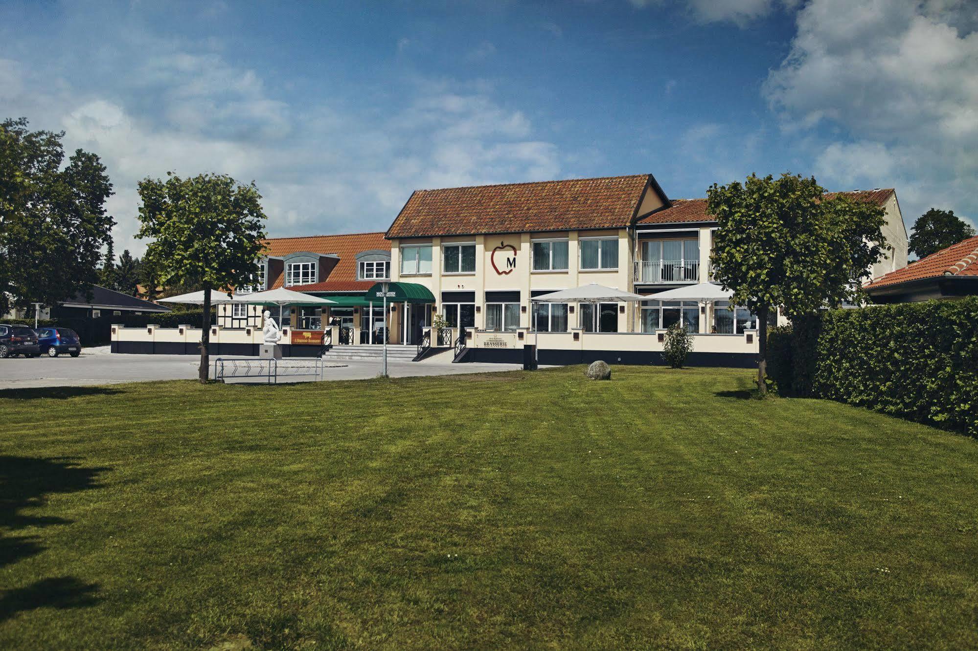 Molskroen Strandhotel Ebeltoft Kültér fotó